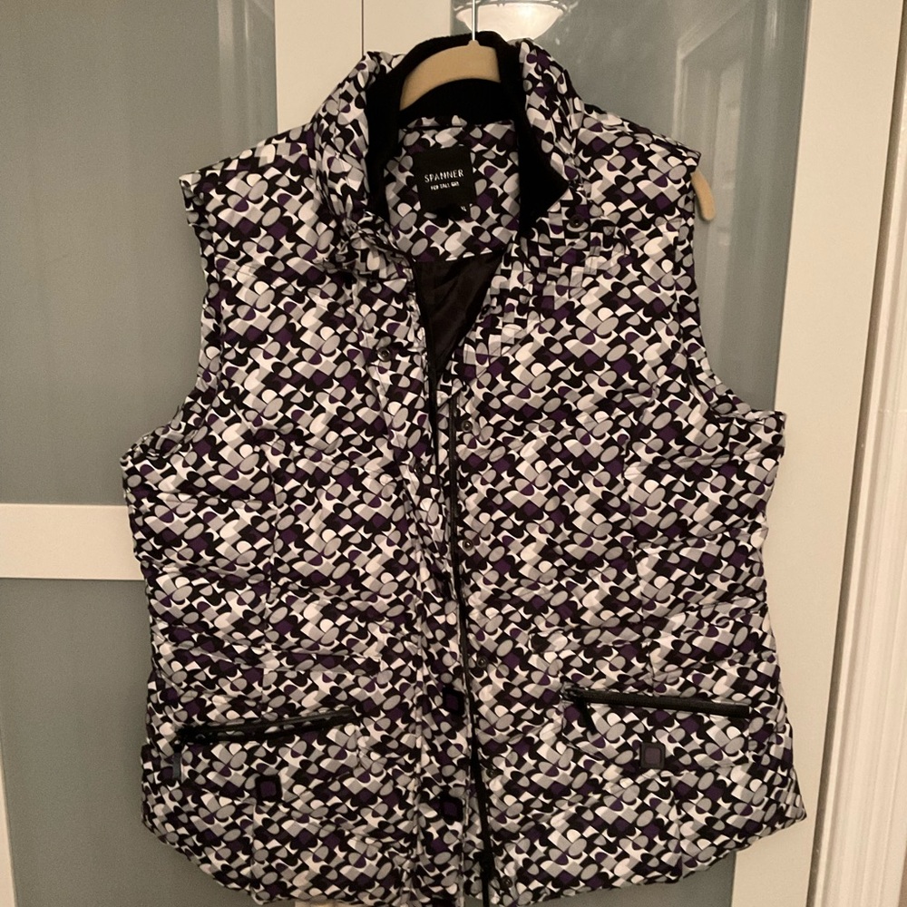 Spinner by tall girls vest